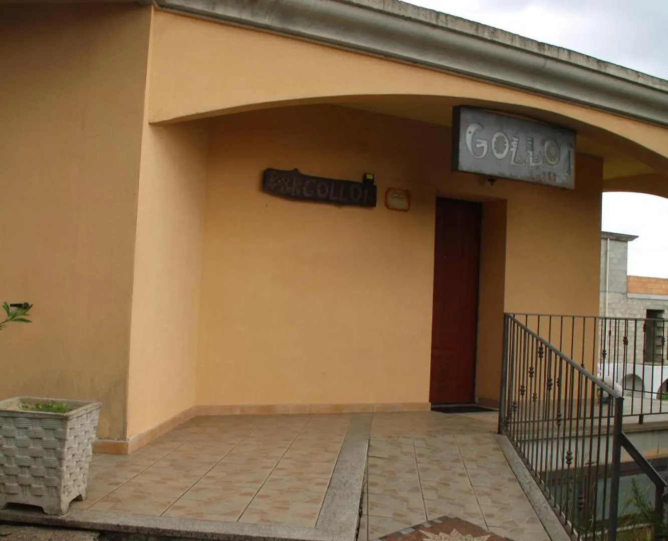 Casa Golloi联系方式